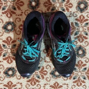 Brooks Black and Teal Running Shoes